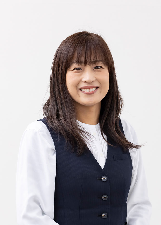 辻　智里