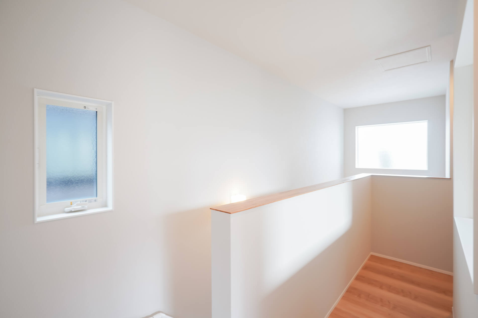 玄関上部、吹き抜け