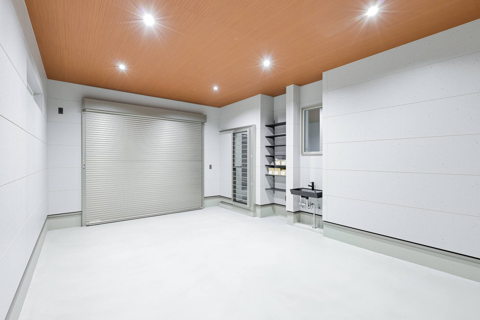 インナーガレージと2階リビングが叶える、のびやかな暮らし