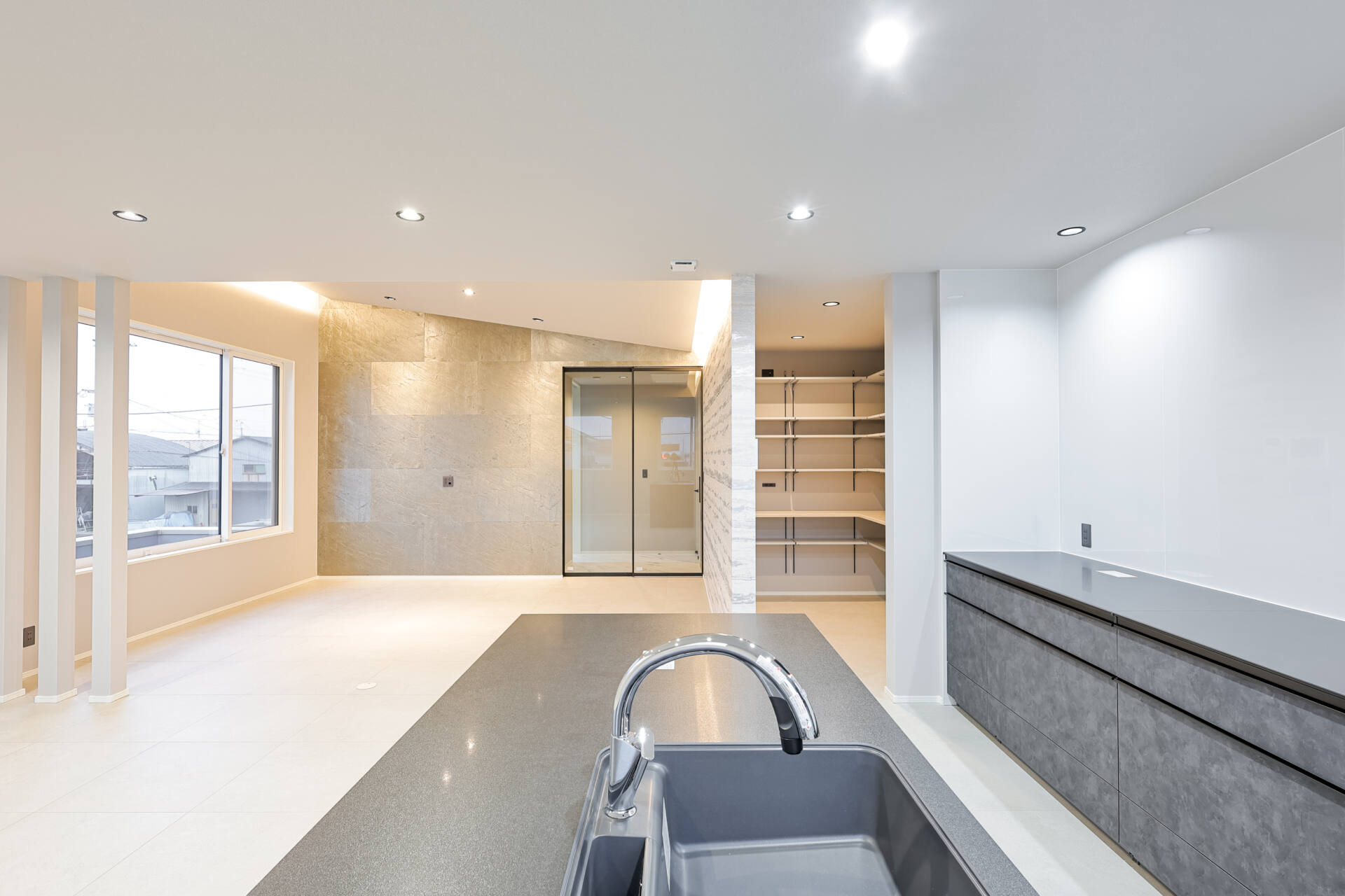 いつでもすっきり暮らす工夫。生活感を出さない“リビング収納”のアイデア